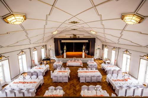 Postel nebo postele na pokoji v ubytování Hotel Klosterhof