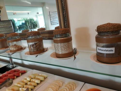Makanan di atau berdekatan hotel