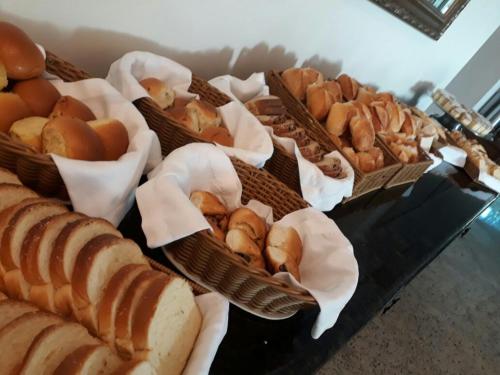 Makanan di atau berdekatan hotel