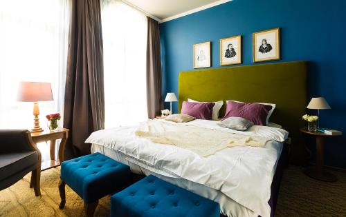 Country Spa Retreat — Bedroom