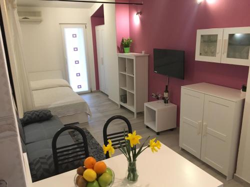 Studio apartment Martina ---80m from the sea---