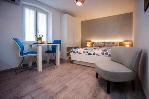 Studio Apartment Kris by Irundo