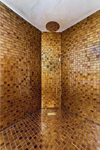 Un baño de Arcadie Hotel & Apartments