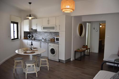Charming Apartment With Sea View Near Lisbon