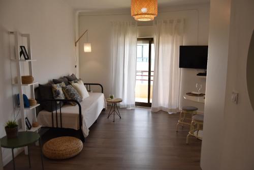 Charming Apartment With Sea View Near Lisbon