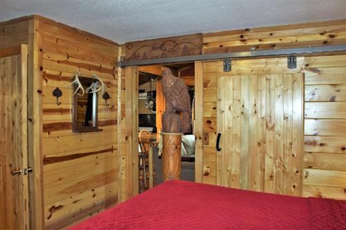 Great Frontier Cabin – Photos 2