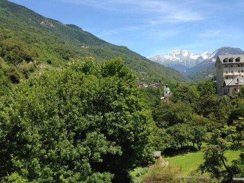 Pogled na planinu ili pogled na planinu iz apartmana