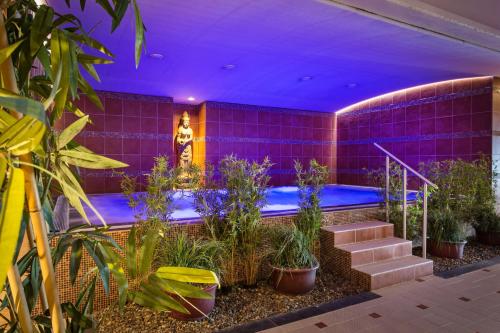 Bazén v ubytování Thermen Londerzeel Hotel nebo v jeho okolí