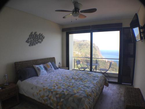 Ένα ή περισσότερα κρεβάτια σε δωμάτιο στο Guesthouse-TheView
