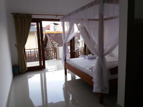 Gallery image of Warung Jemeluk & Home Stay in Amed