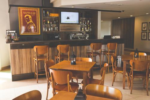 Restoran ili drugo mesto za obedovanje u objektu Comfort Hotel Araraquara