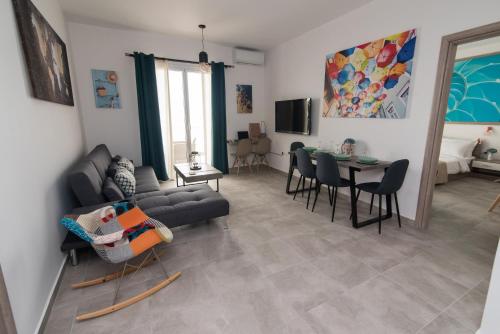 Posedenie v ubytovaní Olive House Apartments