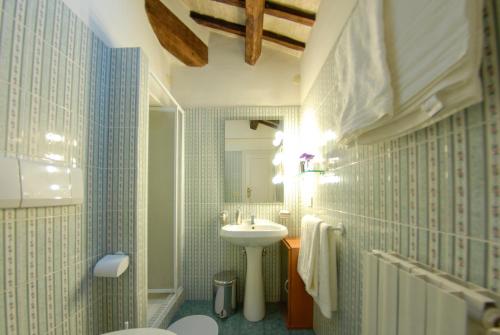 Kylpyhuone majoituspaikassa Luxury Apartment Pantheon