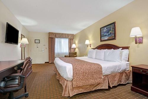 Imagen de la galería de Travelodge by Wyndham Montgomery East, en Montgomery