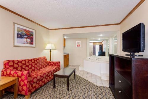 Gallery image of Baymont by Wyndham Kalamazoo East in Kalamazoo