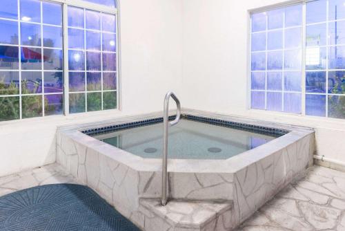 Gallery image of Baymont by Wyndham Osage Beach in Osage Beach