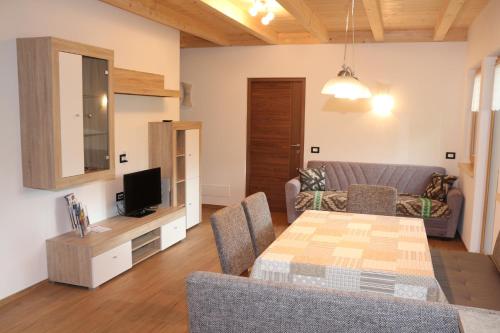 Gallery image of Appartamenti Ciasa Linda in San Martino in Badia