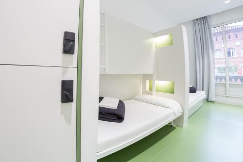 Sant Jordi Hostels Rock Palace Image
