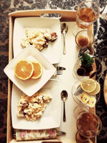 Mad på pensionatet eller i nærheden