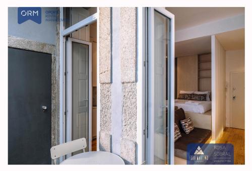 Ένα μπάνιο στο ORM - Mártires & Pinheiro Apartments