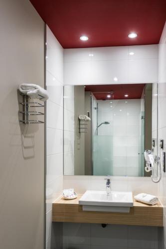 Ένα μπάνιο στο Hôtel Le Châteaubriant