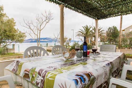 Fotografie z fotogalerie ubytování Holiday house "Kale" v destinaci Drače