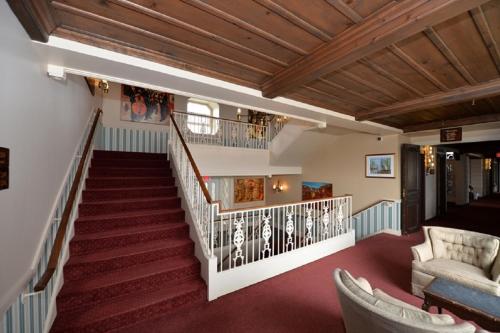 Posezení v ubytování Hôtel le Manoir Baie-Comeau