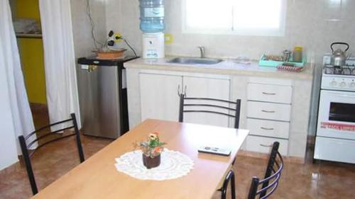 
Una cocina o kitchenette en CABAÑAS BELLO SUR
