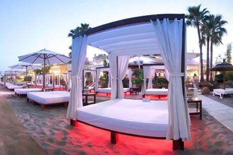 Posteľ alebo postele v izbe v ubytovaní Malaga Benalmadena Puerto Marina Costa Sol Holiday Rentals