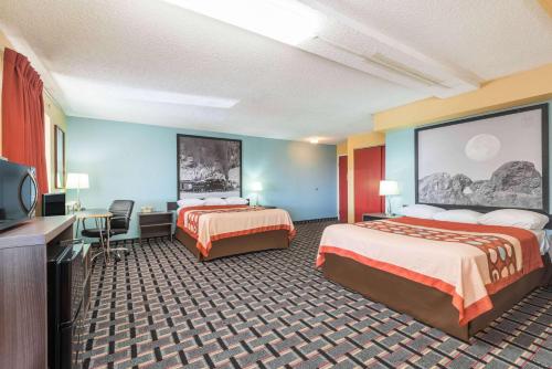 Gallery image of Super 8 by Wyndham Henderson North East Denver in Henderson