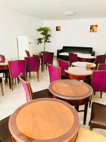 Χώρος καθιστικού στο Hotel EKA