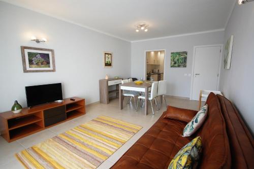 Apartamento Velamar - 250 m from the Beach by Bedzy
