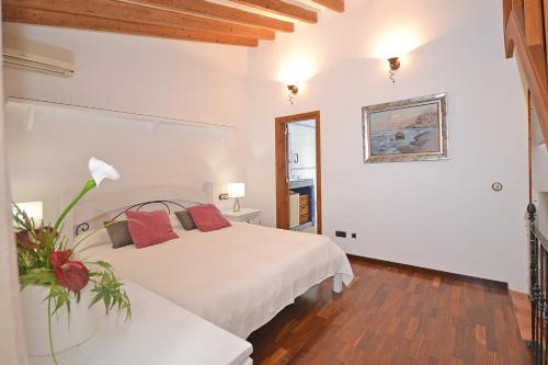 Gallery image of Convent House in Alcudia