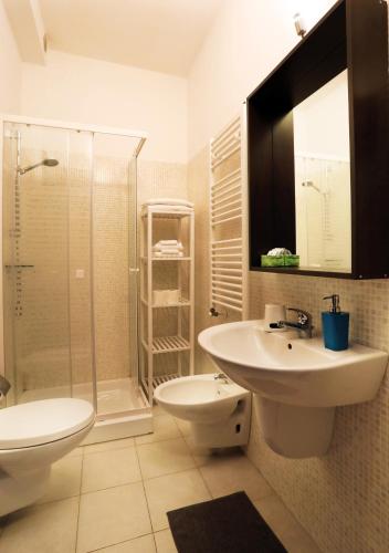 Bilik mandi di Primo Piano Guesthouse - Bari Policlinico