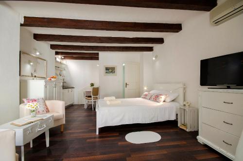 Cozy Studio Una