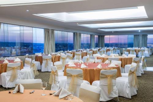 Restaurace v ubytování Ramada Hola Culiacan