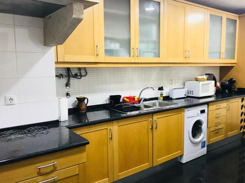 Dapur atau dapur kecil di Excellent apartment in Lisbon