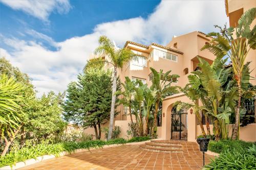 Spacious apartment near to Nikki Beach, Marbella ...