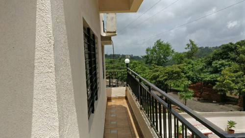 Un balcón o terraza de V2- Vue' Villa