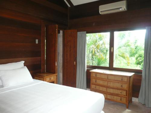 The Rishi Villa Balangan房間的床