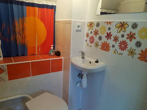 Et badeværelse på Apart-Bungalovy Gitka