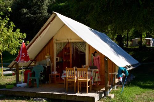 Κήπος έξω από το camping bonneval