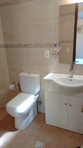 Ένα μπάνιο στο Private Room in Beautiful Home