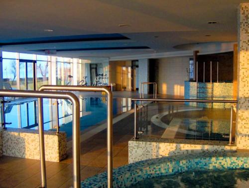Πισίνα στο ή κοντά στο Club 218 Panoráma Apartman