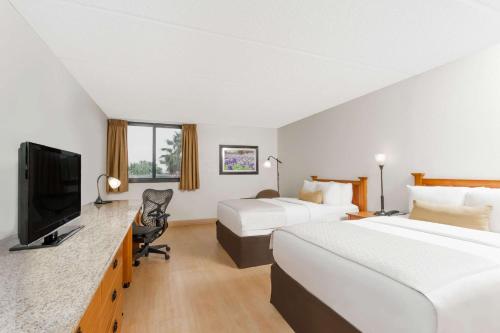 Wyndham Garden Hotel Austin Image