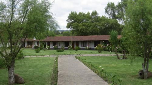 Taman di luar Ensenada Hotel y Campo Asociado Casa Andina