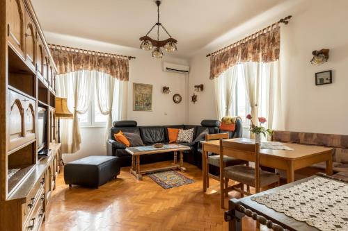 Posedenie v ubytovaní Apartment KAPO