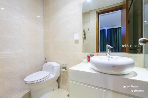 Ένα μπάνιο στο Vinhomes Landmark 81 Apartments- Christine Home