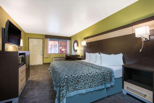 Gallery image of Days Inn by Wyndham Carlsbad in Carlsbad