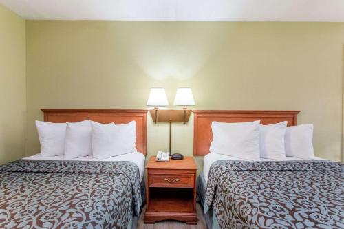 Imagen de la galería de Days Inn by Wyndham Ormond Beach, en Ormond Beach